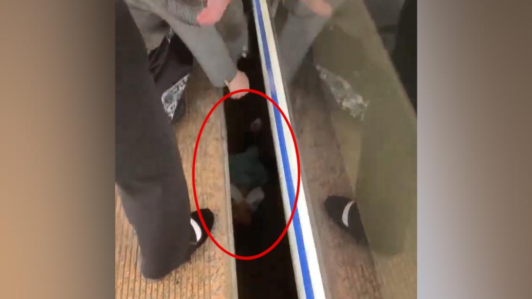 小孩奔跑玩耍掉入高铁站台缝隙：已救出，无明显外伤