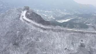 飛閱雪后長(zhǎng)城