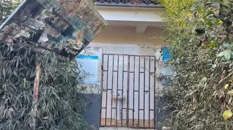 昆明富民县回应“农村公厕一锁了之”：已组织整改，财政紧张补贴不到位