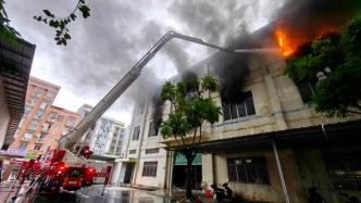 梧州消防再通报紫坭工业园厂房火灾：一人遇难，起火原因正调查