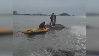 游客因涨潮被困礁石，多方接力救援