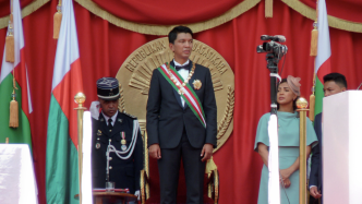 拉乔利纳宣誓就任马达加斯加总统
