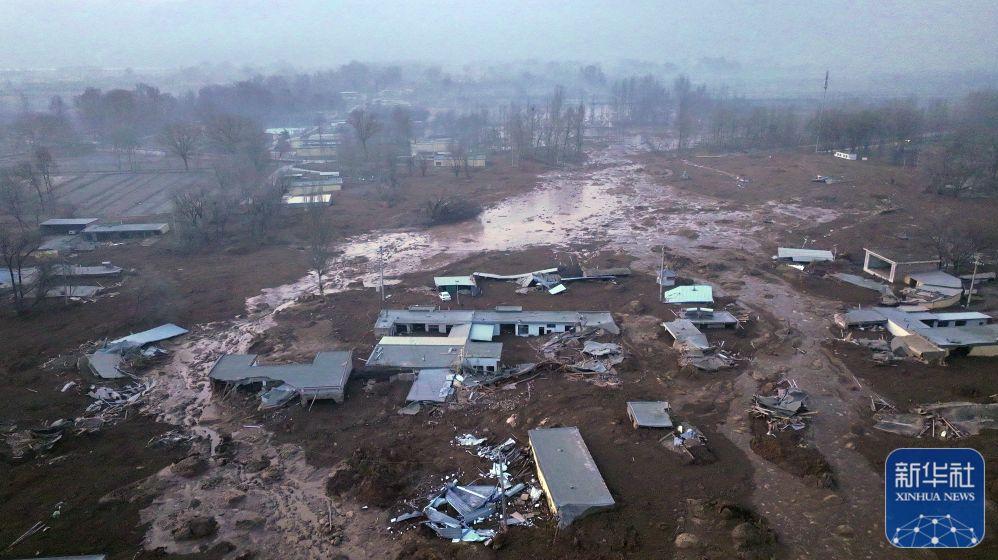青海海东：震后引发泥石流，淤泥涌入村庄有人员被困