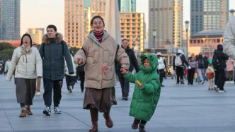 上海发布寒潮蓝色预警，大部郊区48小时最低气温降幅可达8-9度