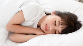 学龄前儿童睡眠问题与情绪行为有何关联？这项研究3年追踪了1.7万人