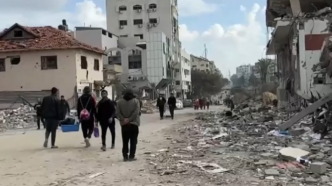 加沙城瓦砾遍地，巴以双方交火仍在继续
