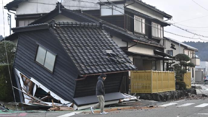 日本能登半岛7.6级强震，赴日游客：手机弹出警报，景点门票可免费取消