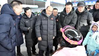 冰雪游持续升温，黑龙江省委书记调研中询问外地游客游玩体验
