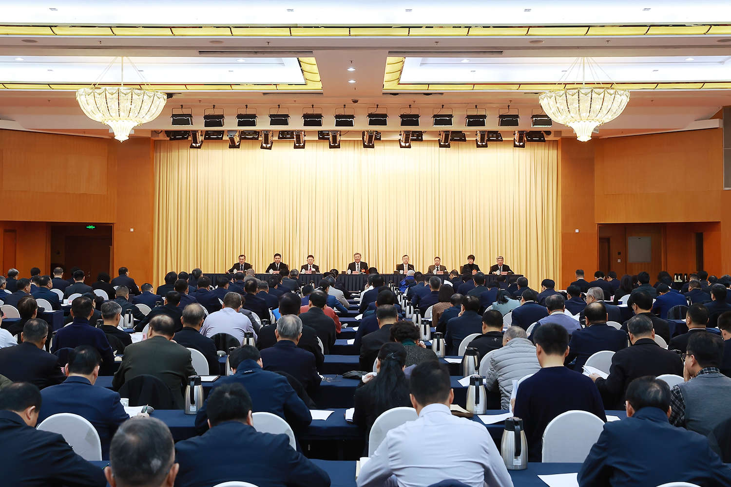 商务部：2024年推动消费持续扩大，完善市场和流通体系_财经上下游_澎湃新闻-The Paper