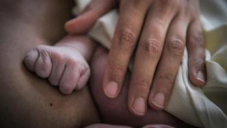 法国新生儿数量降至二战后新低，政府拟改革育婴假提高出生率