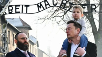 马斯克携子参观奥斯威辛集中营遗址，还称“渴望成为犹太人”