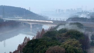 京沪高铁预计去年扭亏：净利至少108亿元，客运市场恢复显著