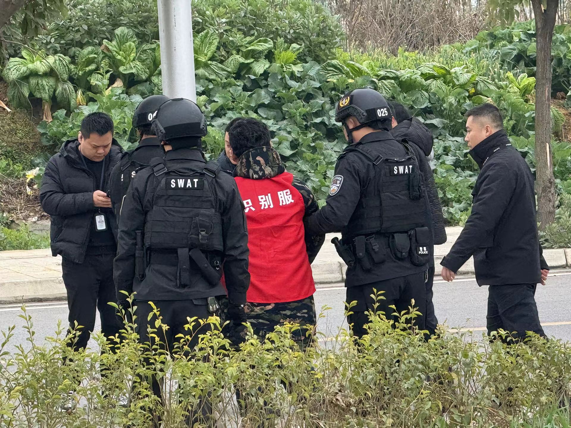 四川警方悬赏通缉嫌疑人李小龙被抓获，此前涉嫌杀害前妻潜逃