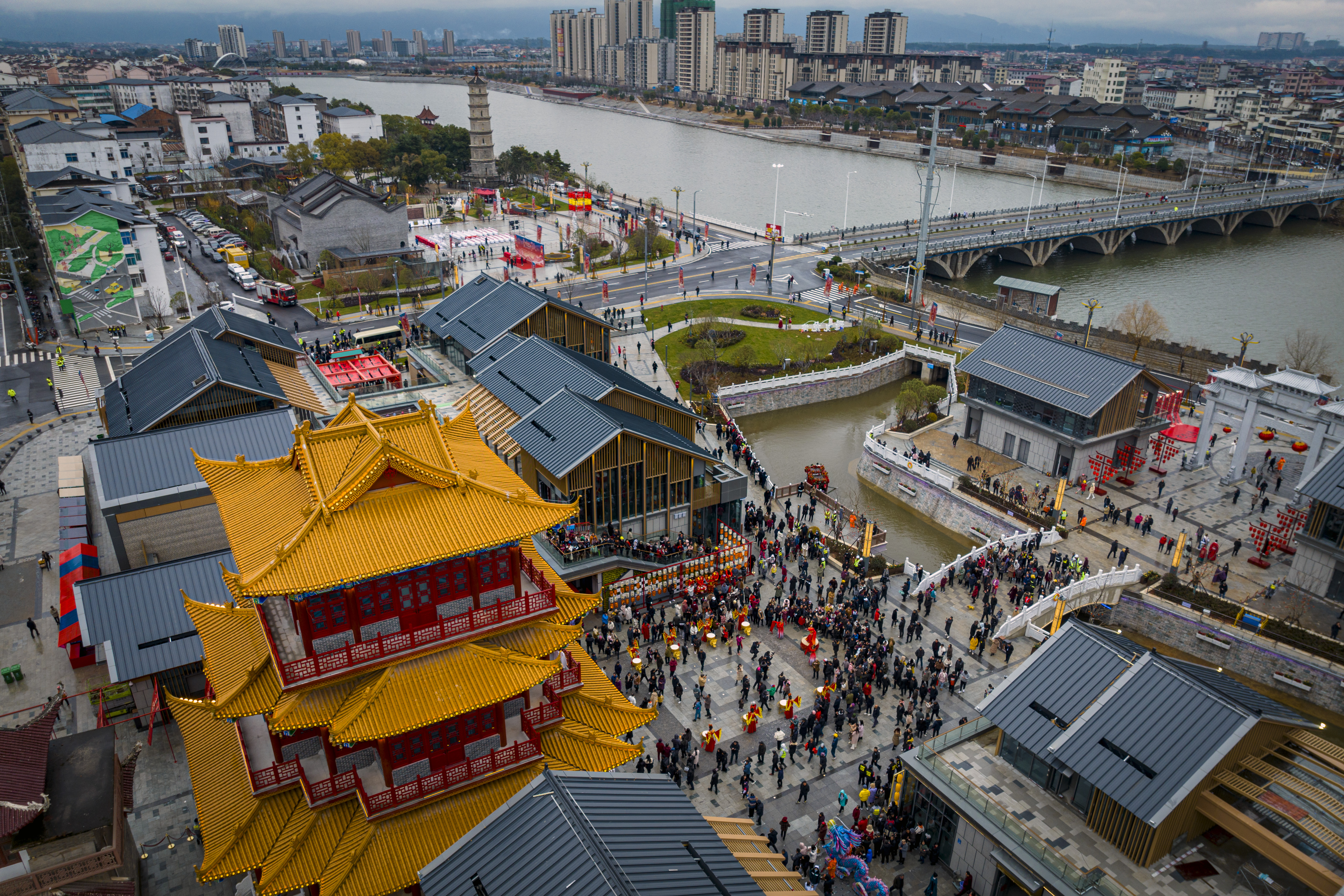 南昌安义县龙津历史文化街区焕新开街,打造文化消费新热点_澎湃江西