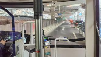 故意开“慢车”不能早到站？上海乘客反映有公交司机绿灯也在车站不走
