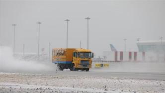 强降雪致武汉部分航班长时间延误后取消，南航致歉：加强沟通协调