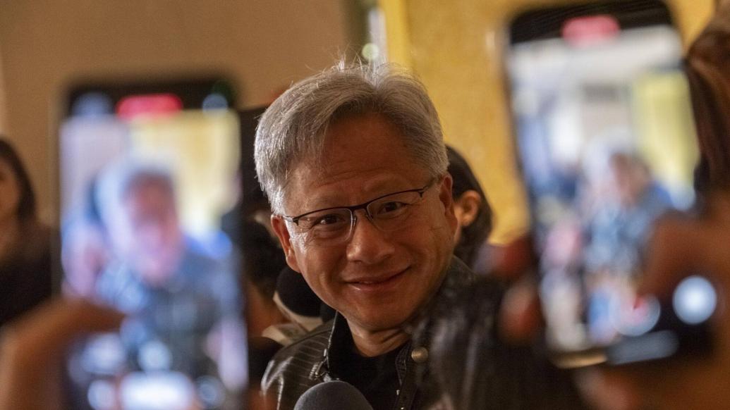 黄仁勋:各国认识到主权ai重要性,国家级ai硬件需求激增_奇客解_澎湃