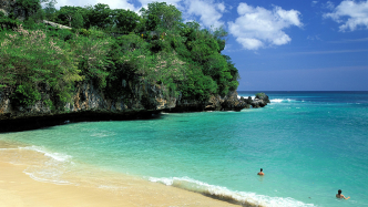 印尼媒体：巴厘岛将向外国游客征收每人69元旅游税