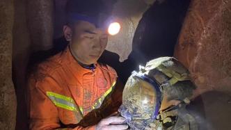 云南富宁24岁男子被困砖厂岩洞内，当地消防救援大队紧急营救成功