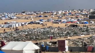 加沙难民无处栖身，墓地成最后的庇护所