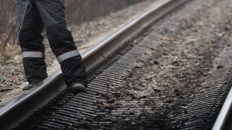 俄罗斯发生列车相撞事故：12节车厢脱轨，未造成伤亡