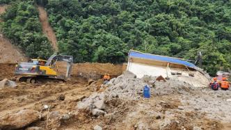 菲律宾金达沃省山体滑坡事故已致71人死亡、47人失踪