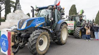 欧洲农民抗议持续，意大利农民驾拖拉机冲进马克西姆斯马戏团