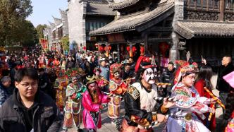 文旅部：春节假期国内游人次达4.74亿，花了6326亿元