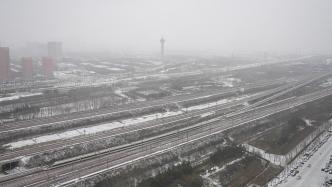 河南郑州暴雪预警升级为橙色，地铁部分线路调整运营时间