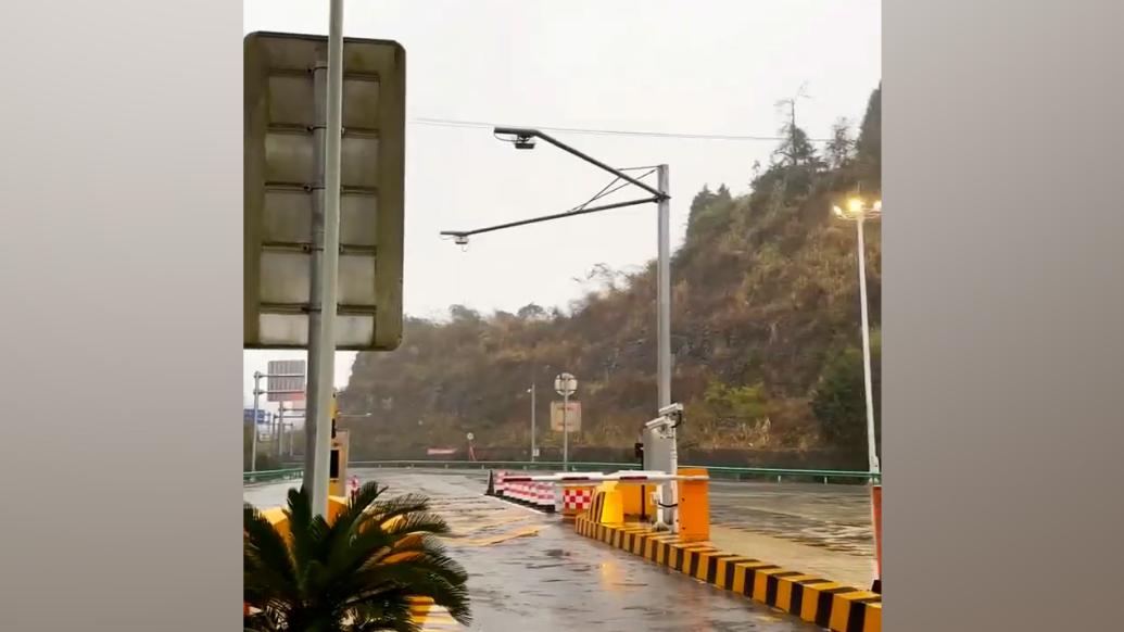 道路結(jié)冰預(yù)警!湖南多所學(xué)校通知:推遲開學(xué)