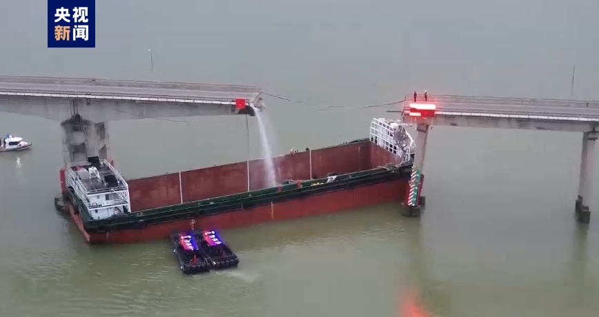 广州沥心沙年夜桥被舟只碰断有车辆降火：正核真伤灭，曾添固修理