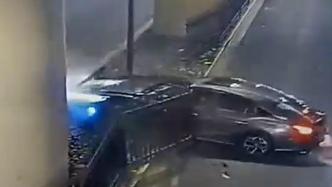 上海一司机突然变更车道致他车撞护栏，告诉民警：与我无关