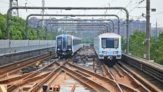上海地铁9号线已全线正常运营，今晨因触网挂冰部分区段停运