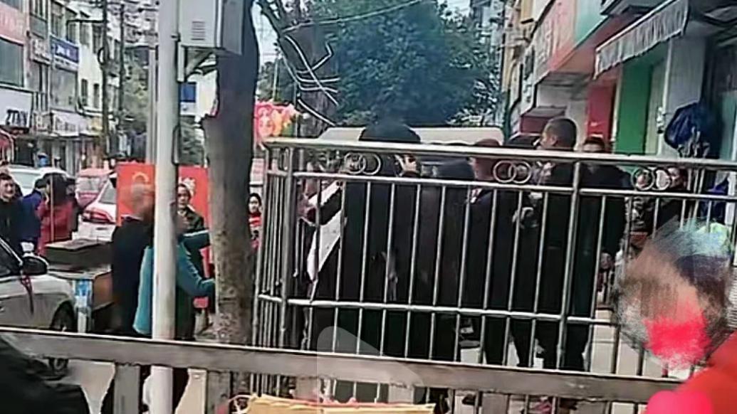 遂宁警方：男子因传谣“永兴镇打群架已死20人”被行政处罚
