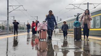 雨雪冰冻天气影响减弱，全国铁路今日预计发送旅客1220万人次