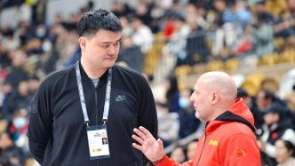 观察｜看看日本队的教练吧，中国男篮还要留着乔尔杰维奇？