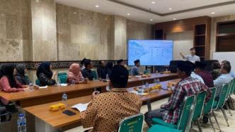印尼国家清真寺开设中文培训班