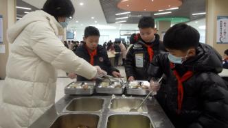 杭州一小学推出减脂营养餐，改善部分学生轻度肥胖