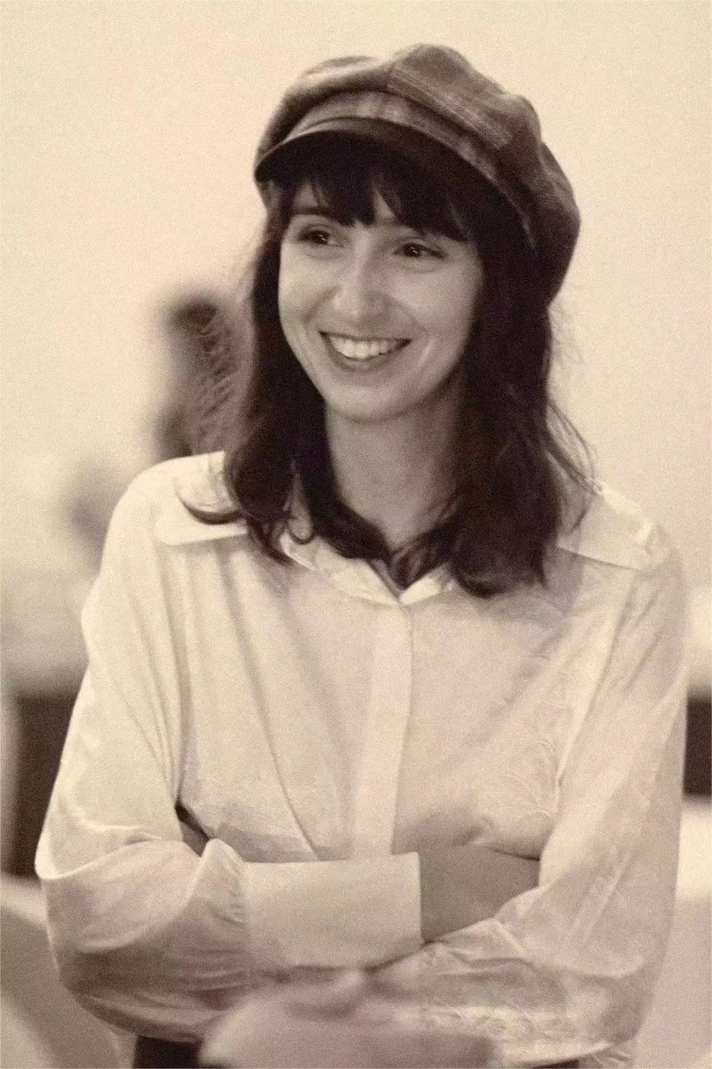 专访乐乐:弄堂里的法国女孩,比上海人更懂上海_澎湃人物_澎湃新闻-the