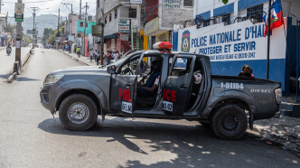 24名中国公民安全撤离海地