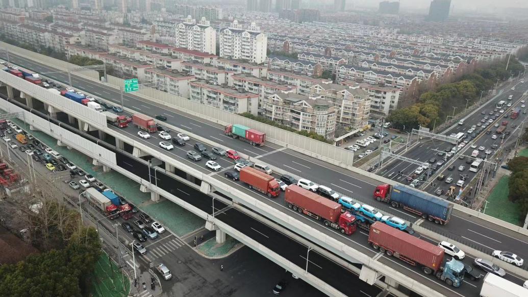 上海外環隧道封閉施工后首個早高峰，道路通行情況如何？