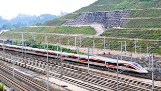 国铁南宁局：清明实施高峰运行图，将重联或加开211列列车