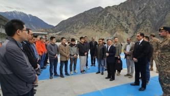 中国驻巴基斯坦大使姜再冬看望慰问达苏项目中方员工