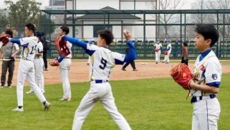 浙江平湖一农村打造出全国首个青少年“乡村棒球场”