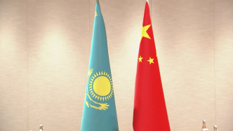 习近平同哈萨克斯坦总统托卡耶夫分别向中国“哈萨克斯坦旅游年”开幕式致贺信