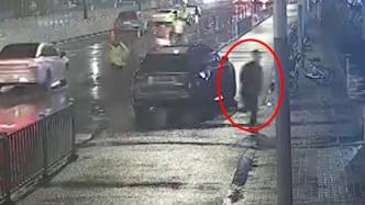 酒驾男子深夜弃车逃至饭店后厨，上海民警百米冲刺将其抓获