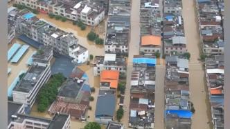 航拍北江支流西牛镇：洪水侵入居民区淹没道路