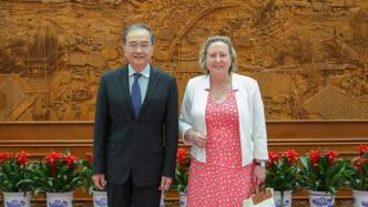 外交部副部长邓励：香港事务是中国内政，反对外部干涉