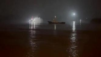 一艘海船擦碰广东佛山九江大桥防撞墩，4人失联正在搜救