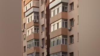 哈尔滨一小区楼体整体倾斜，官方通报：该楼处于空置状态，决定拆除